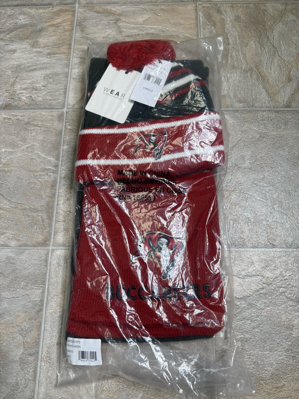 Tampa Bay Buccaneers Hat & Scarf 2 Piece Set Womens One Size Black NFL Football